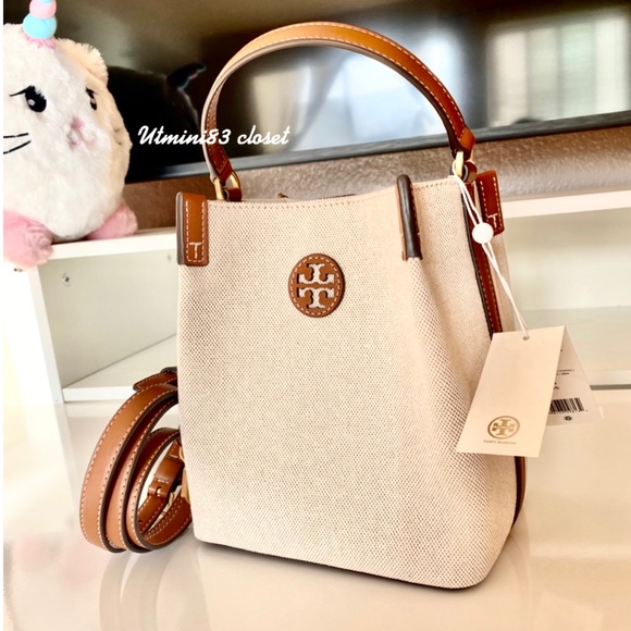 Tory Burch Handbags - 🍀NEW🤍☘️Tory Burch Blake canvas Bucket Bag/satchel bag/crossbody bag/natural